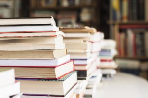 Pile di libri - Tsundoku - Libri consigliati