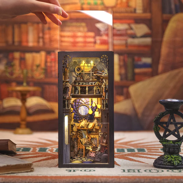 Book nook fantasy Sala comune Nebula